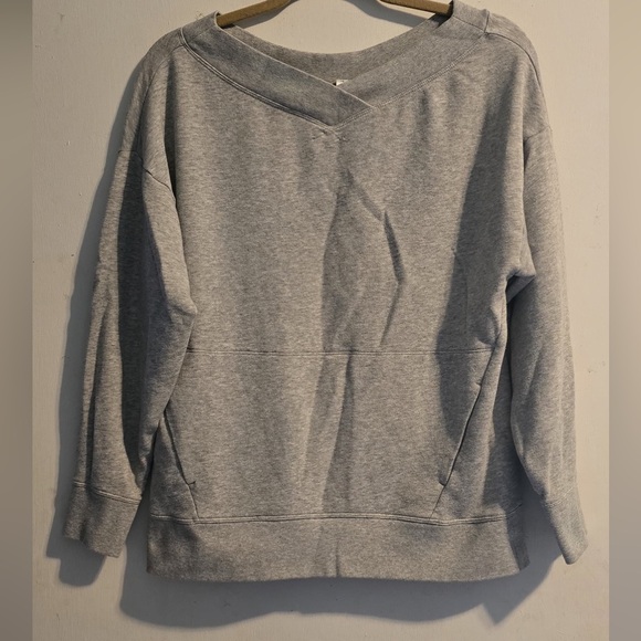 Fabletics Heather Gray Knitwear - Picture 2 of 6